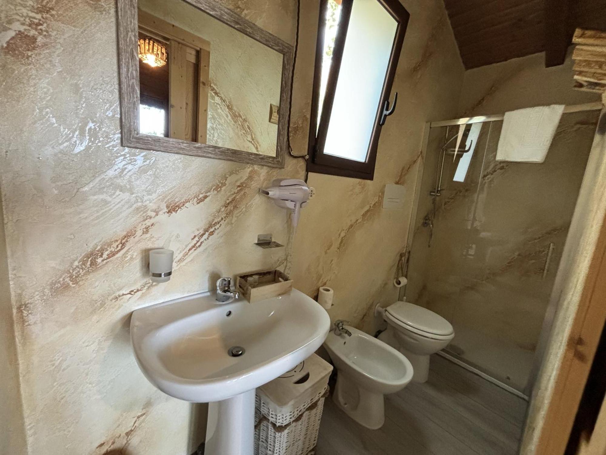 B & B Le Casette Sull'Albero Di Villa Alba Messina Buitenkant foto